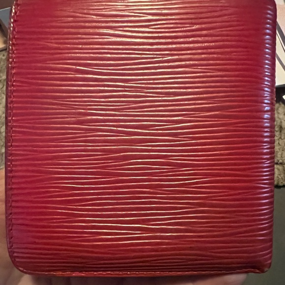 Louis Vuitton Red Epi Bi-fold Wallet - Picture 2 of 15